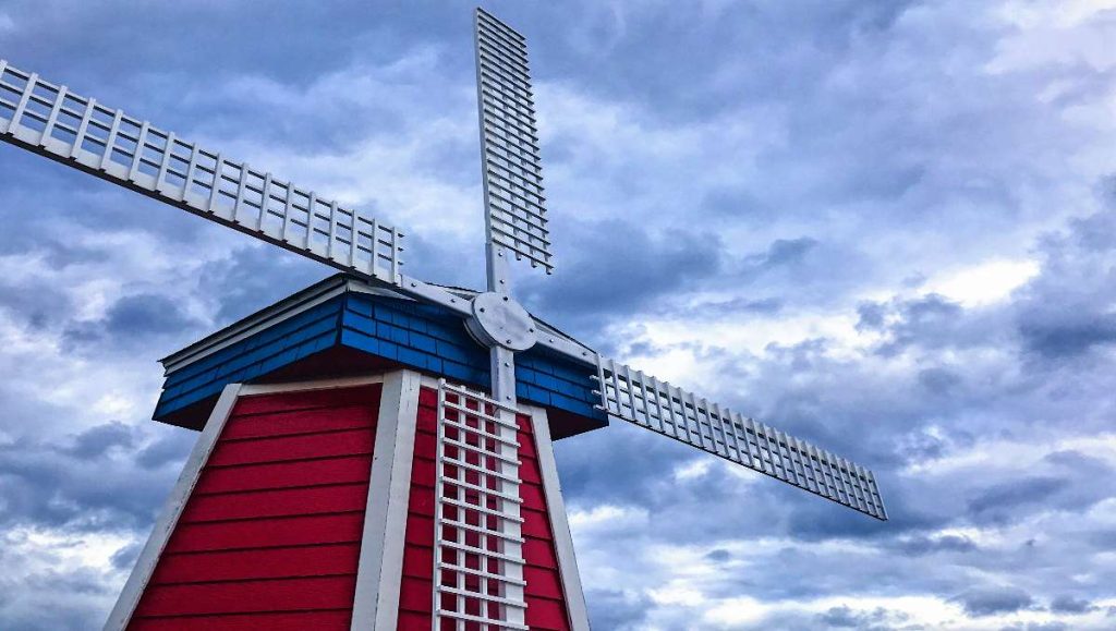 Amish windmill