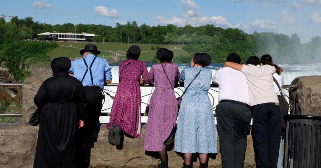 a group of amish people