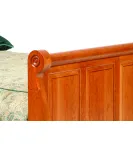 Victoria's Tradition Sleigh Bed